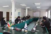 برگزاری دوره بازآموزی قوانین و مقررات دفتر نظارت بر بهداشت عمومی بمنظور ارتقا کیفیت عملکرد بازرسان مواد خام دامی استان همدان