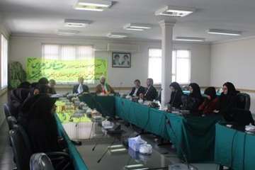 تجلیل از بانوان شاغل در اداره کل دامپزشکی به مناسبت بزرگداشت روز زن