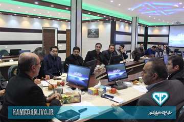 جلسه ستاد پیشگیری و مبارزه با بیماری آنفلوانزای فوق حاد در اداره کل دامپزشکی استان همدان