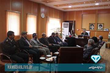 دیدار مدیرکل و جمعی از کارکنان دامپزشکی استان همدان با فرمانده نیروی انتظامی استان