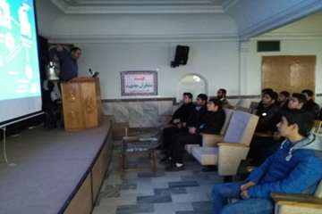 کلاس آموزشی درخصوص بیماری آنفلوآنزای برای نیروهای بسیجی و شهرداری در شهرستان اسدآباد