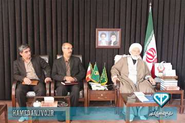 دیدار مدیرکل دامپزشکی استان با نماینده ولی فقیه و امام جمعه همدان