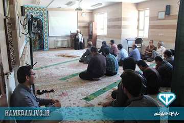 سخنرانی مسئول دفتر نمایندگی ولی فقیه در اداره کل دامپزشکی استان همدان در ماه مبارک رمضان