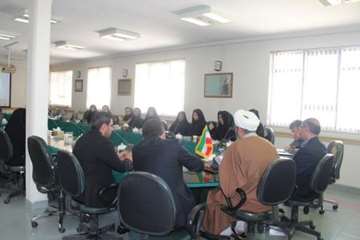 تجلیل از بانوان شاغل در اداره کل دامپزشکی به مناسبت بزرگداشت روز زن