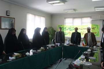 تجلیل از بانوان شاغل در اداره کل دامپزشکی به مناسبت بزرگداشت روز زن