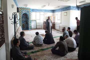 تجلیل از جانبازان شاغل در اداره کل دامپزشکی استان همدان در روز جانباز