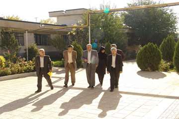 بازديد دكتر دستور از اداره كل دامپزشكي استان همدان