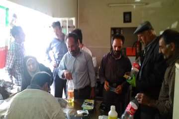 توزیع سم و آموزش نحوه استفاده از آن