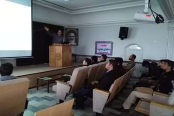 کلاس آموزشی درخصوص بیماری آنفلوآنزای برای نیروهای بسیجی و شهرداری در شهرستان اسدآباد