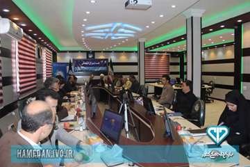 جلسه ستاد پیشگیری و مبارزه با بیماری آنفلوانزای فوق حاد در اداره کل دامپزشکی استان همدان