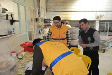 بازدید از مراکز عرضه مواد خام دامی شهرستان رزن