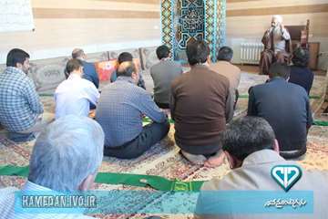 تجلیل از فعالان عرصه نماز و برپایی نماز جماعت در اداره کل دامپزشکی استان همدان