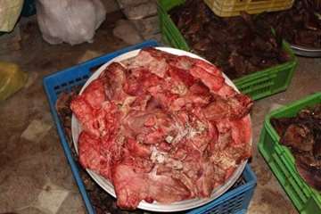 ضبط و معدوم سازی آلایش دامی غیرقابل مصرف و تاریخ گذشته در شهرستان بهار