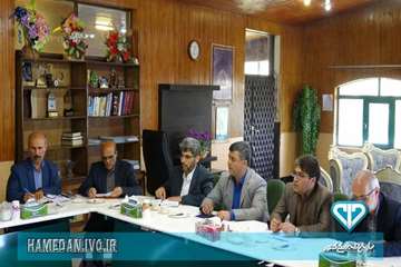حضور مدیرکل دامپزشکی استان در جلسه فرمانداری تویسرکان