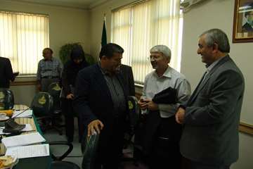 بازديد دكتر دستور از اداره كل دامپزشكي استان همدان