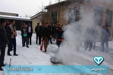 برگزاری کلاس آموزشی آتش نشانی برای کارکنان اداره کل دامپزشکی استان همدان