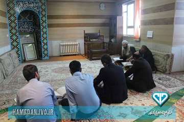برگزاری جلسه قرائت قران در ماه مبارک رمضان