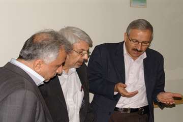 بازديد دكتر دستور از اداره كل دامپزشكي استان همدان