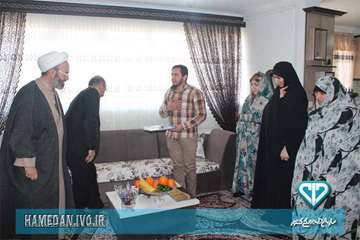 دیدار با خانواده محترم شهدا در دهه مبارک فجر(خانواده شهید همتی)