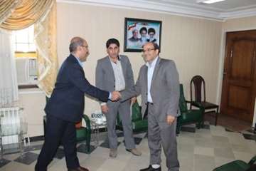 دیدار دکتر رسولی و همکاران اداره دامپزشکی با فرماندار شهرستان اسدآباد