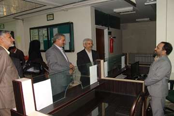 بازديد دكتر دستور از اداره كل دامپزشكي استان همدان