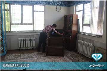 غبار روبی نمازخانه اداره کل دامپزشکی استان در آغاز ماه مبارک رمضان