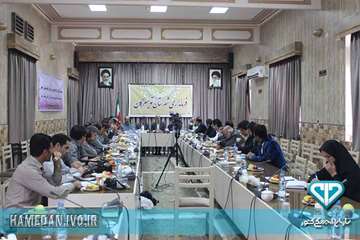 جلسه رئیس سازمان دامپزشکی کشور در فرمانداری شهرستان تویسرکان