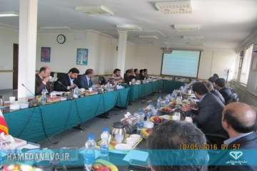 بازدید دکتر هاشم زاده از اداره کل دامپزشکی استان همدان و آزمایشگاه مرکزی دامپزشکی