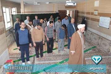 تجلیل از فعالان عرصه نماز و برپایی نماز جماعت در اداره کل دامپزشکی استان همدان