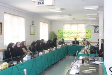 تجلیل از بانوان شاغل در اداره کل دامپزشکی به مناسبت بزرگداشت روز زن