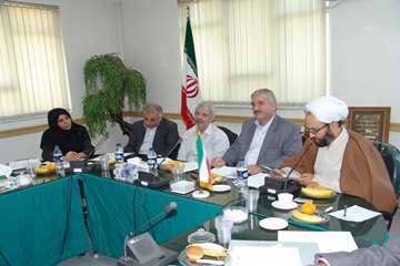 بازديد دكتر دستور از اداره كل دامپزشكي استان همدان