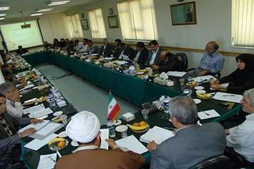 بازديد دكتر دستور از اداره كل دامپزشكي استان همدان