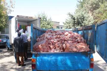 ضبط و معدوم سازی مواد خام دامی غیر قابل مصرف و ناریخ گذشته