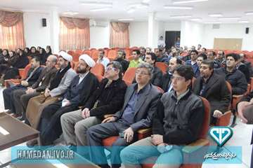 برپایی جشن ایام الله دهه مبارک فجر در اداره کل دامپزشکی استان همدان