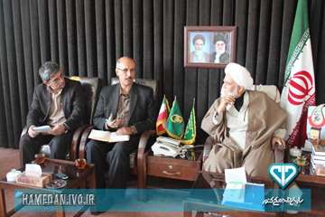دیدار مدیرکل دامپزشکی استان با نماینده ولی فقیه و امام جمعه همدان