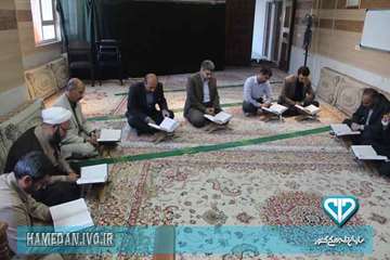 برگزاری جلسه قرائت قران در ماه مبارک رمضان