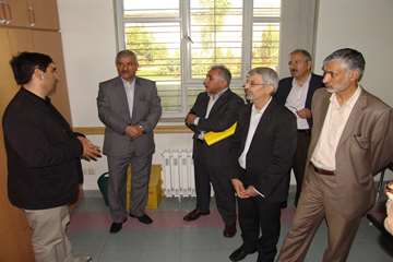 بازديد دكتر دستور از اداره كل دامپزشكي استان همدان