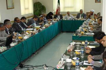 بازديد دكتر دستور از اداره كل دامپزشكي استان همدان