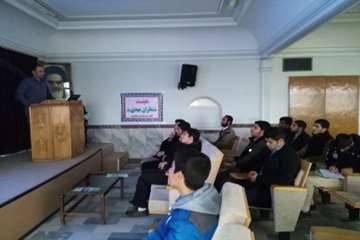 کلاس آموزشی درخصوص بیماری آنفلوآنزای برای نیروهای بسیجی و شهرداری در شهرستان اسدآباد