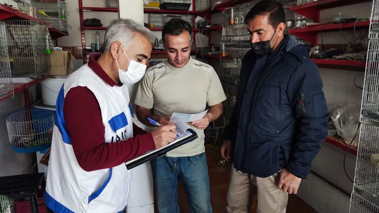 نظارت اداره دامپزشکی و اداره حفاظت محیط زیست شهرستان کبودرآهنگ بر واحدهای پرنده فروشی 