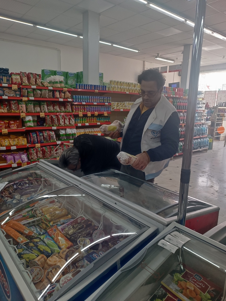 ضبط و امحاء بیش از 522 کیلو گرم انواع فرآورده های خام دامی ناسالم در شهرستان رزن 