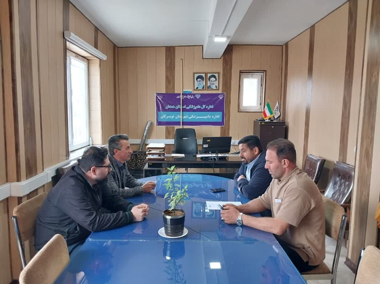 جلسه رییس اداره دامپزشکی شهرستان تویسرکان با مدیریت شرکت دانش بنیان ورنا زیست فرآیند پارس  تویسرکان